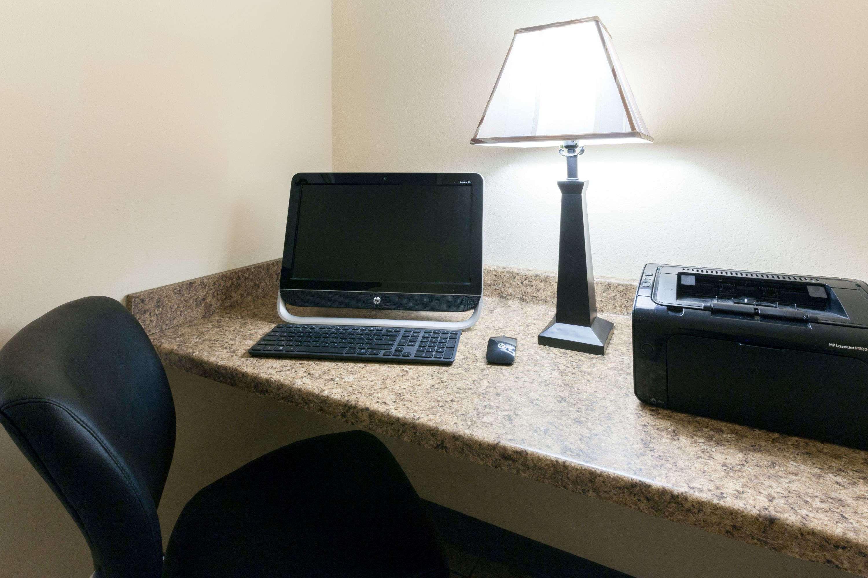Motel Super 8 By Wyndham Big Rapids Zewnętrze zdjęcie