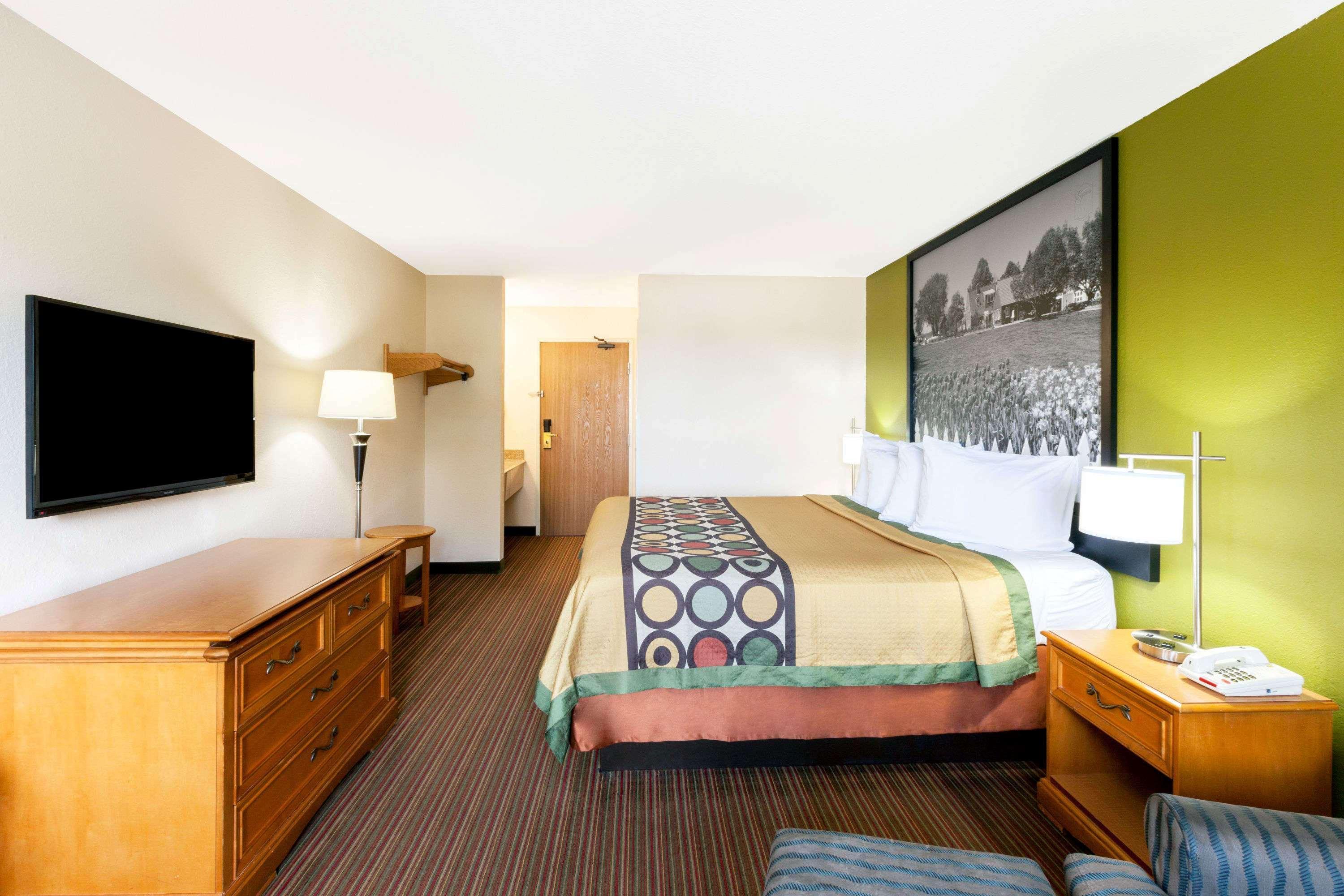 Motel Super 8 By Wyndham Big Rapids Zewnętrze zdjęcie