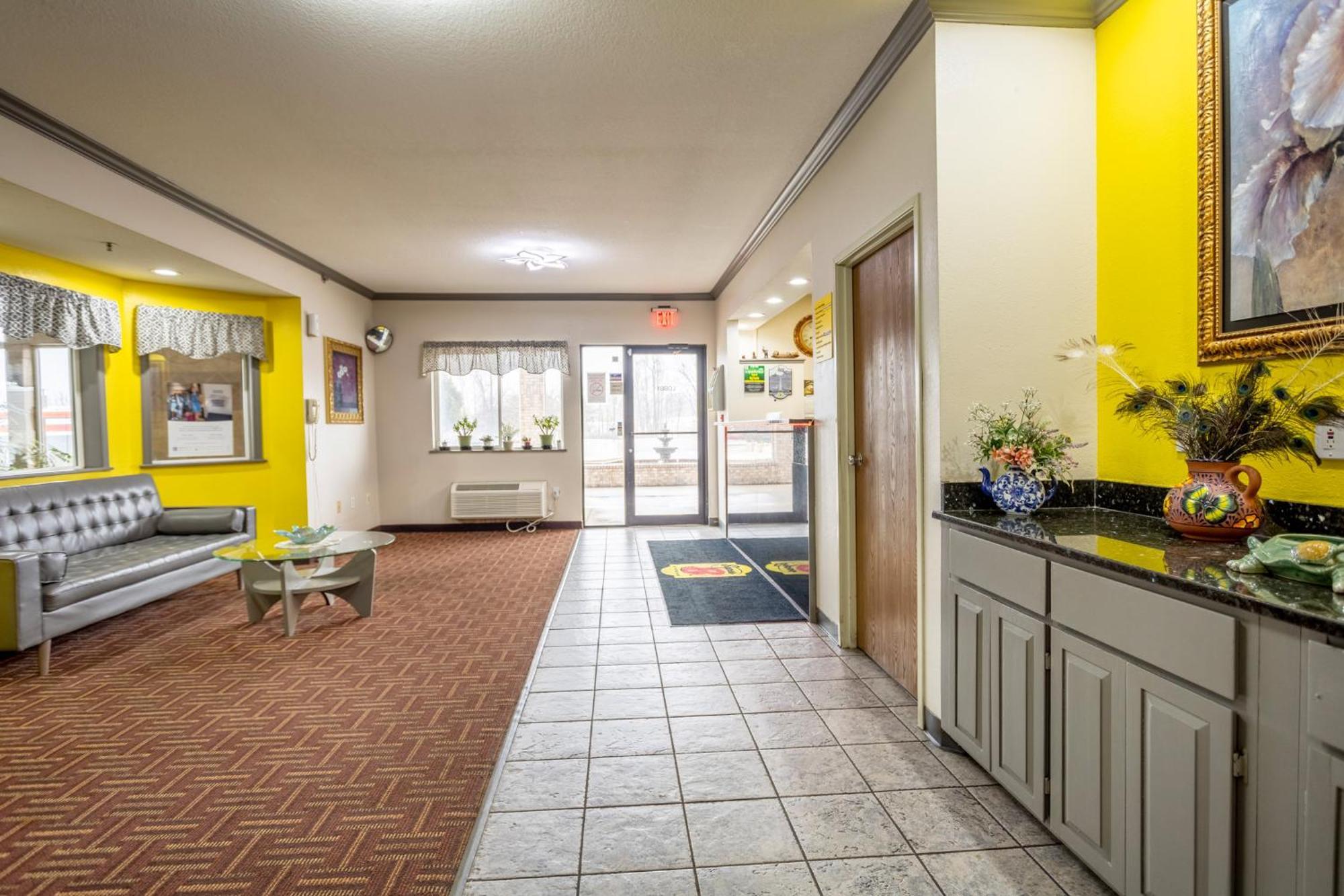 Motel Super 8 By Wyndham Big Rapids Zewnętrze zdjęcie