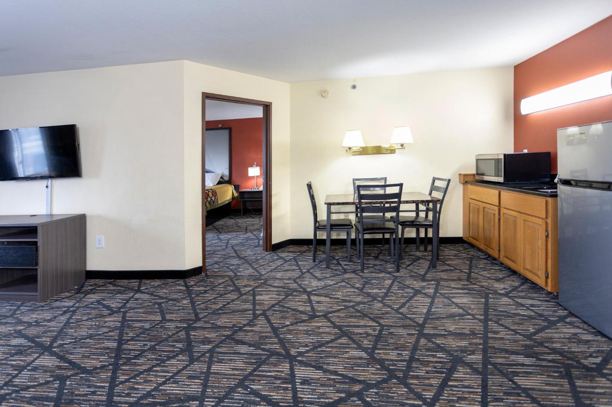 Motel Super 8 By Wyndham Big Rapids Zewnętrze zdjęcie