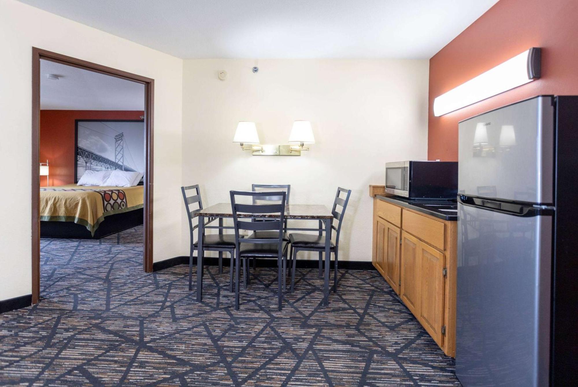 Motel Super 8 By Wyndham Big Rapids Zewnętrze zdjęcie